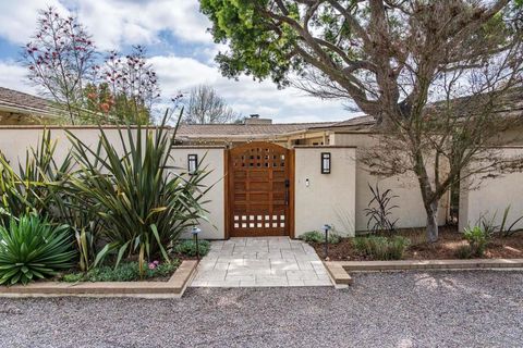 Photo of 5725 Loma Verde Dr Dr, Rancho Santa Fe, CA 92067 (MLS # 260005196SD)