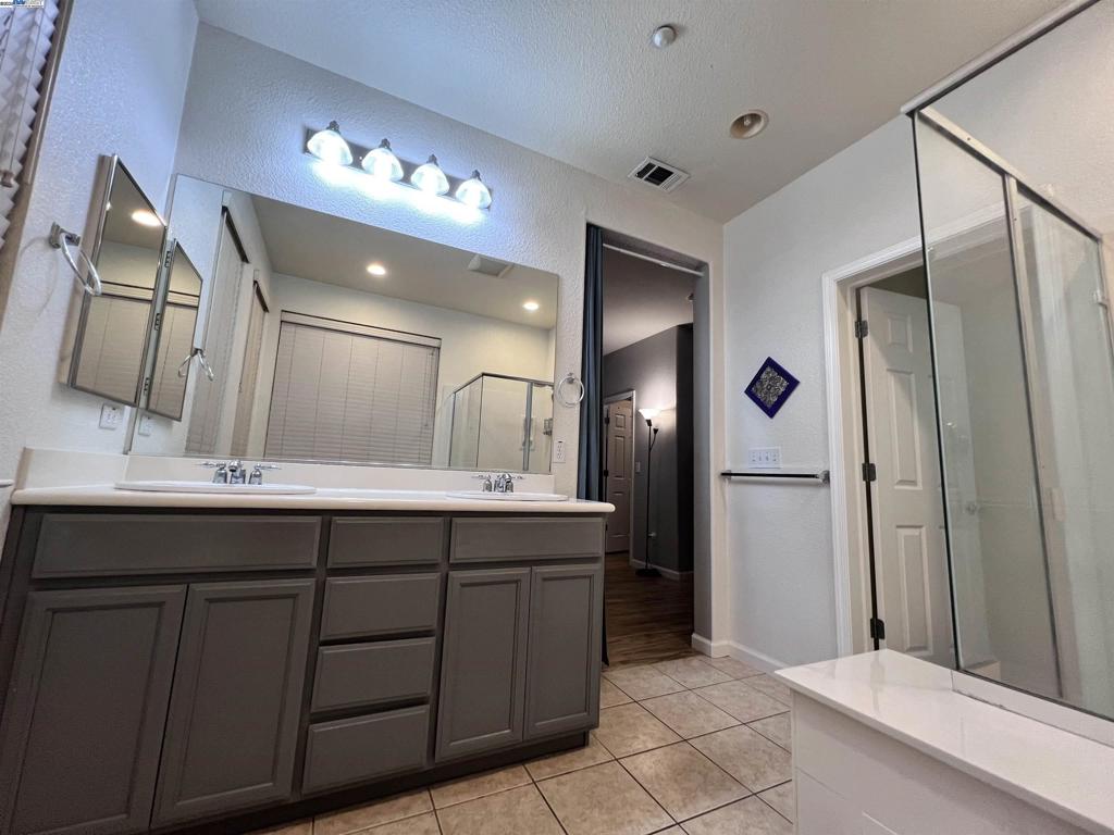 ROSE GARDEN - Residential