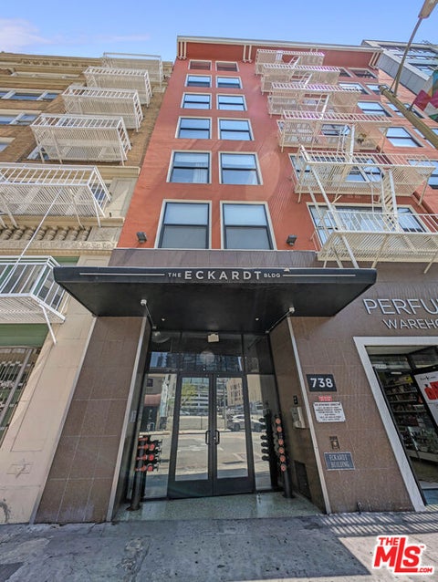 Photo of 738 S Los Angeles Street #707, Los Angeles, CA 90014 (MLS # 26993663)