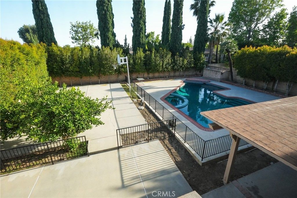 Photo of 18812 Tulsa St, Porter Ranch, CA 91326 (MLS # SR26079691)