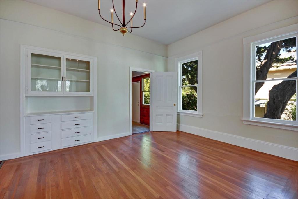 901 Sunnyvale Saratoga Road