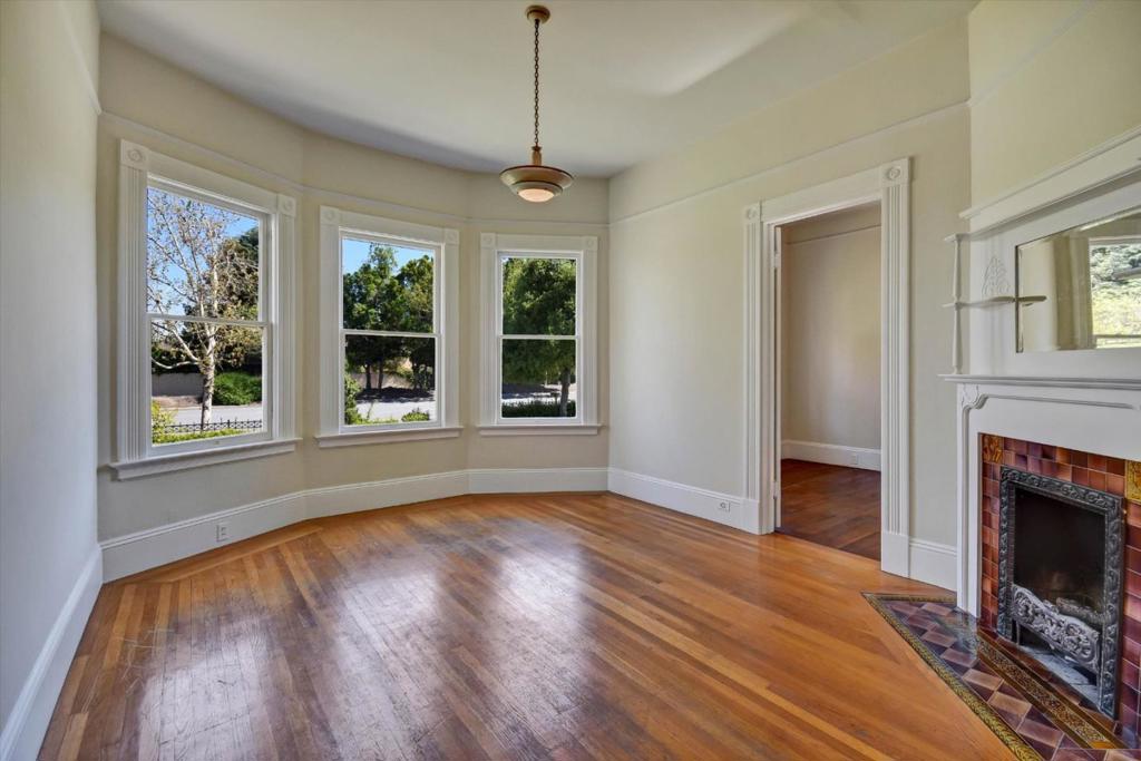 901 Sunnyvale Saratoga Road