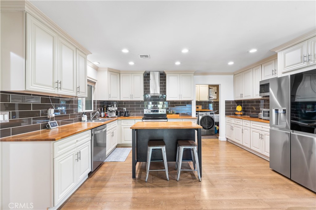 13521 Fonseca Avenue