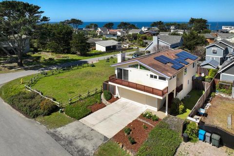 Photo of 121 Bernal Avenue, Moss Beach, CA 94038 (MLS # ML82041492)