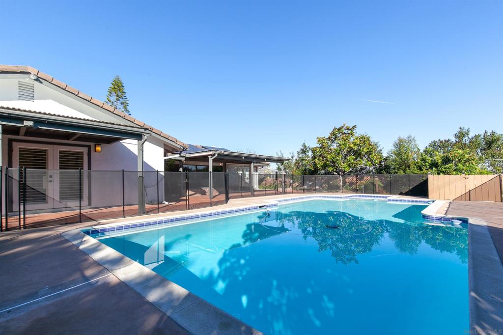 Del Cerro - Residential