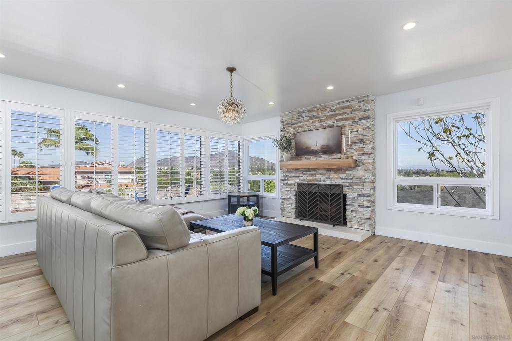 Del Cerro - Residential