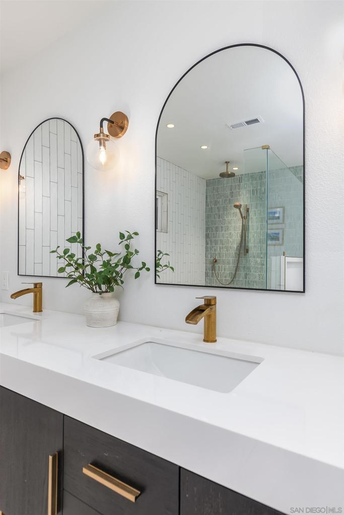 Del Cerro - Residential