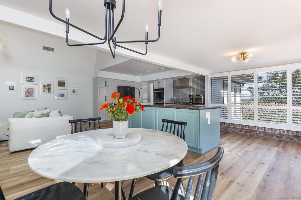 Del Cerro - Residential