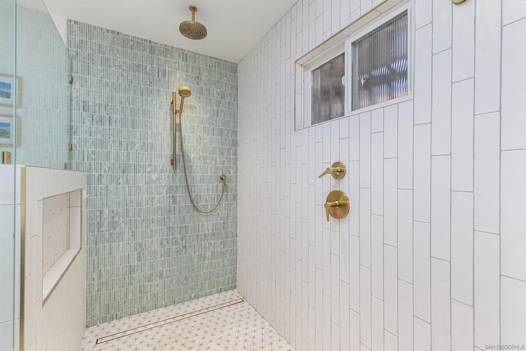 Del Cerro - Residential