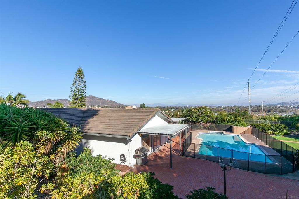 Del Cerro - Residential