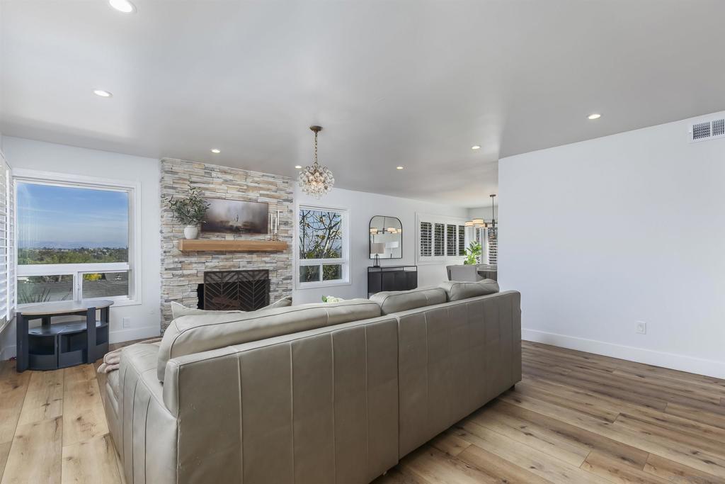 Del Cerro - Residential