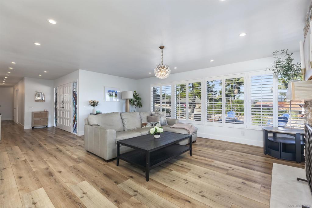 Del Cerro - Residential