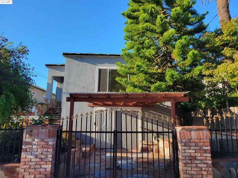 Photo of 2001 E 27Th St St, Oakland, CA 94606 (MLS # 41115703) Photo of 2001 E 27Th St St, Oakland, CA 94606 (MLS # 41115703)