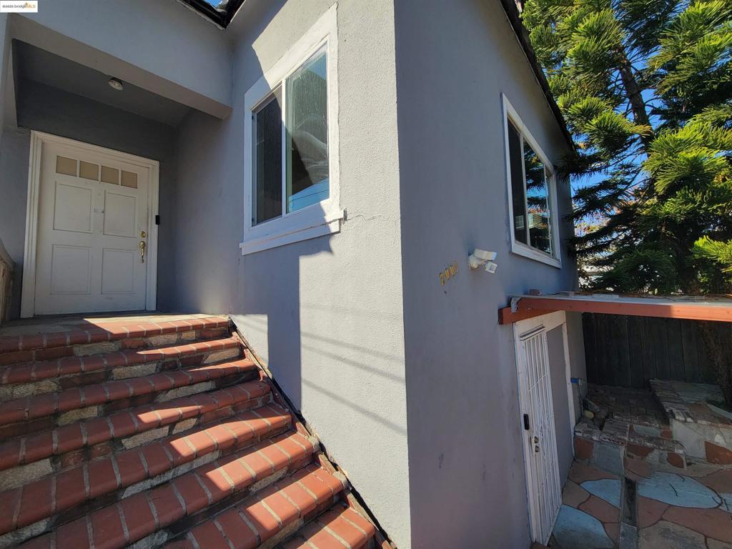 HIGHLAND TERRACE - Residential