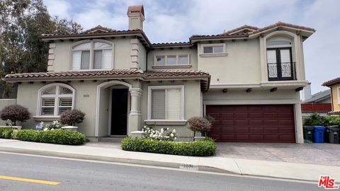 Photo of 1011 Green Lane, Redondo Beach, CA 90278 (MLS # 26859181)