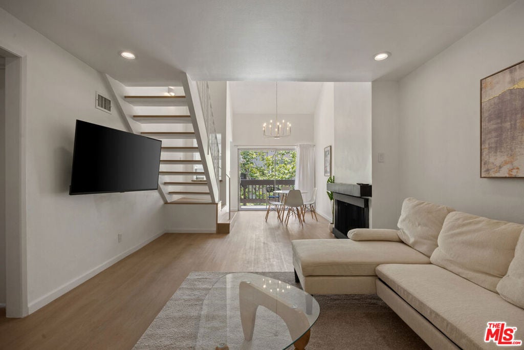 8306 Summertime Lane, Culver City CA 90230