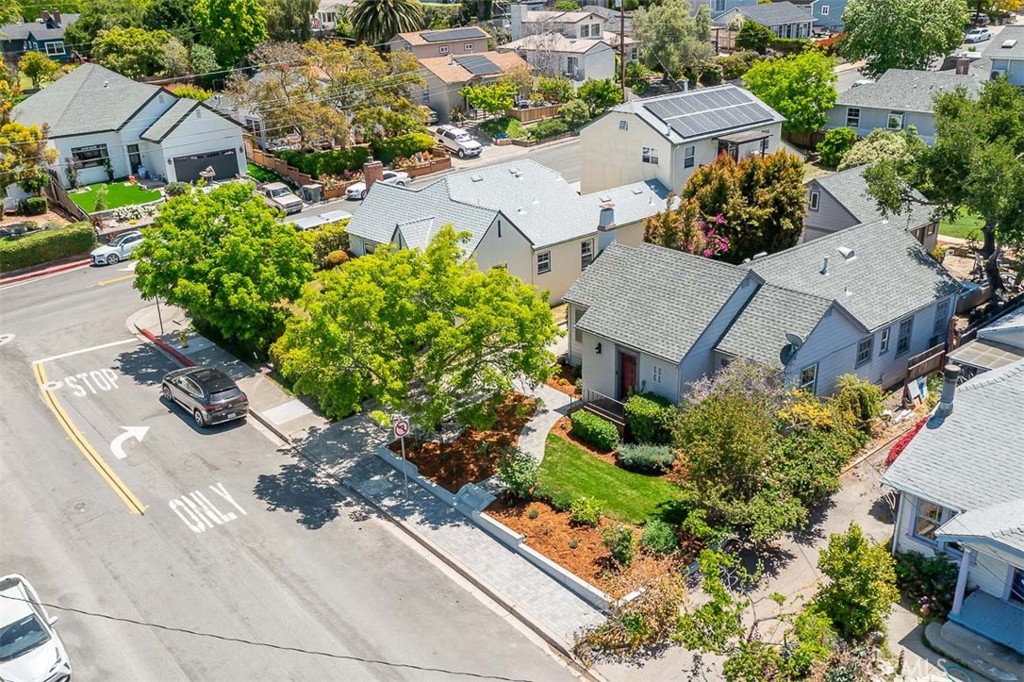 1443 Iris Street