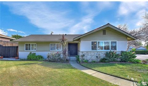 Photo of 1728 N Kelly Avenue, Upland, CA 91784 (MLS # WS26050346)