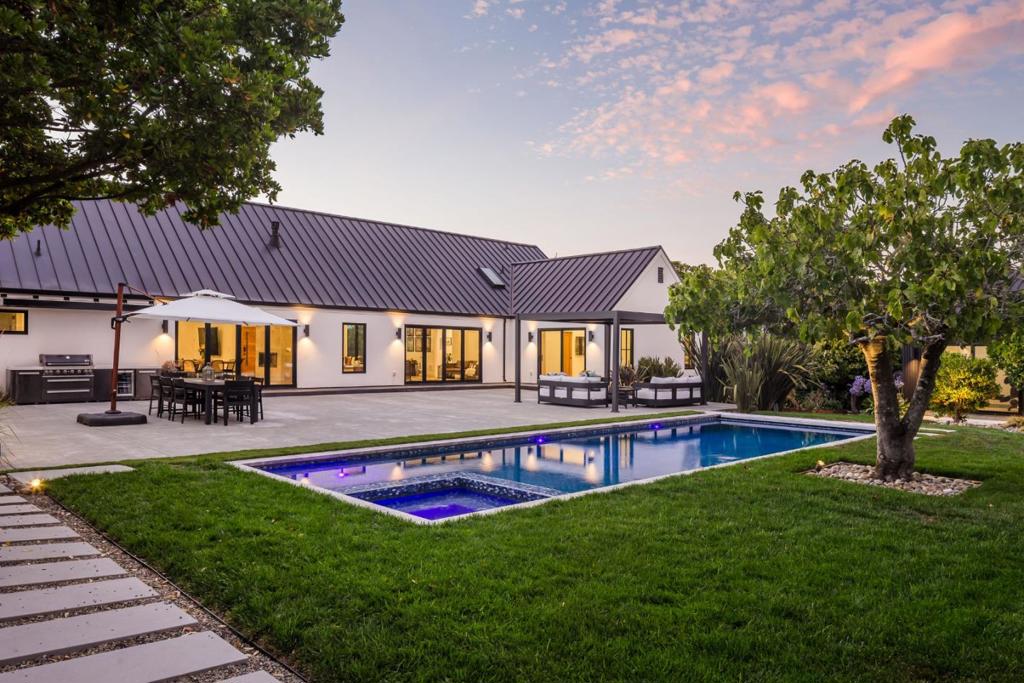 588 Craig Road