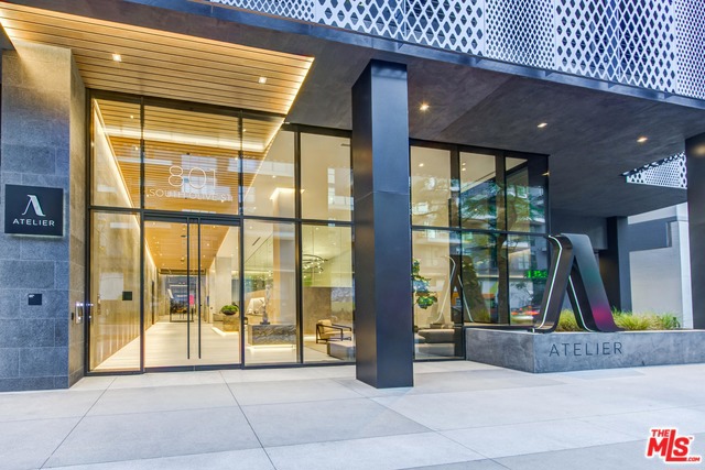 801 S OLIVE Street PH 3