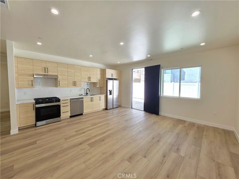 Photo of 17101 Kingsbury St, Granada Hills, CA 91344 (MLS # SR26079597)