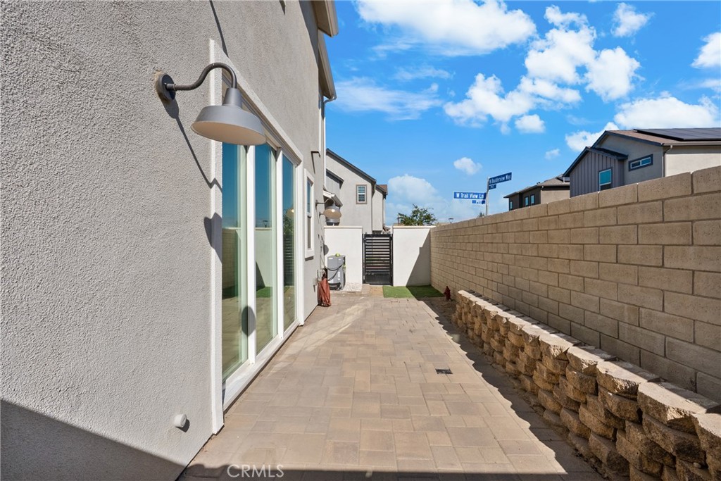 Clover (CLOV5P) - Residential Lease