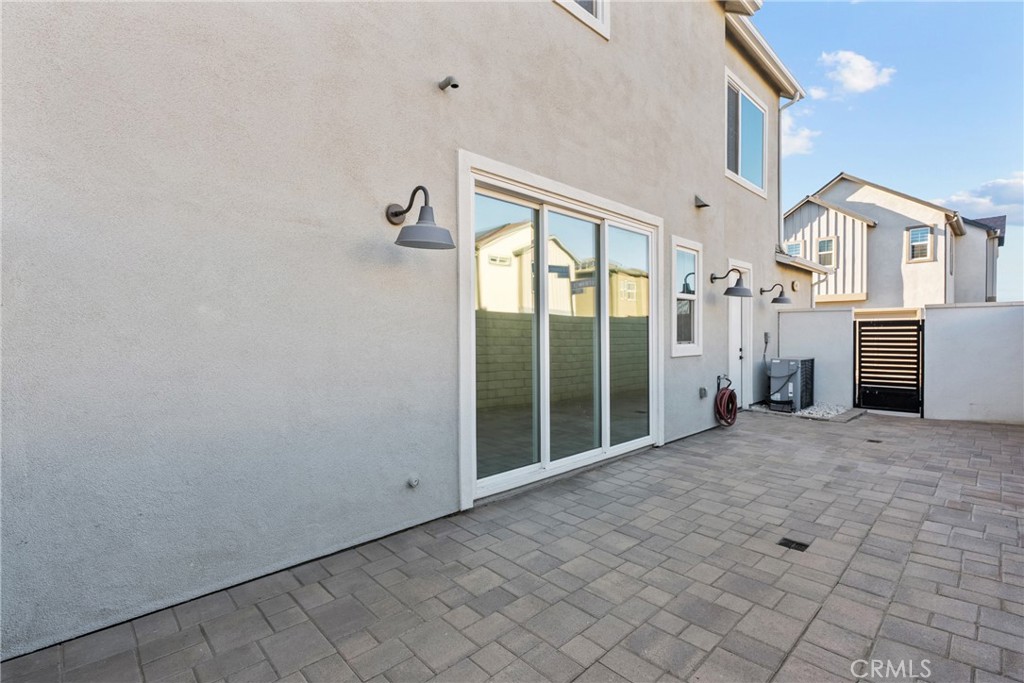 Clover (CLOV5P) - Residential Lease