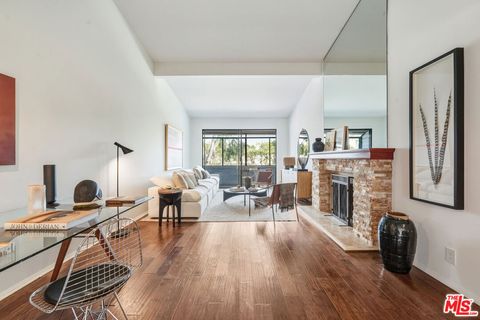 Tiny photo for 4600 Via Dolce #304, Marina Del Rey, CA 90292 (MLS # 26660113)