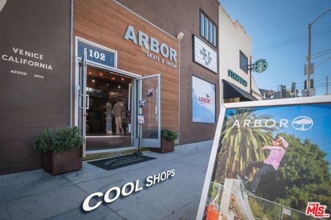 Tiny photo for 4600 Via Dolce #304, Marina Del Rey, CA 90292 (MLS # 26660113)