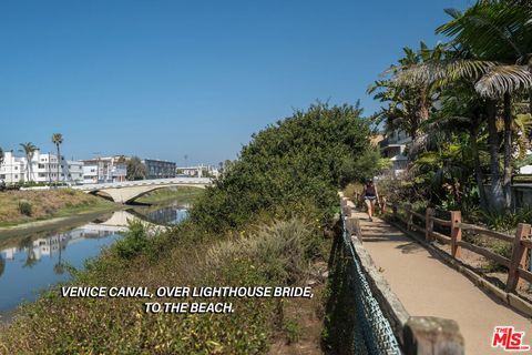 Tiny photo for 4600 Via Dolce #304, Marina Del Rey, CA 90292 (MLS # 26660113)