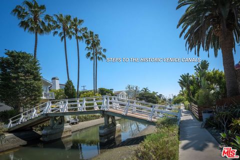 Tiny photo for 4600 Via Dolce #304, Marina Del Rey, CA 90292 (MLS # 26660113)