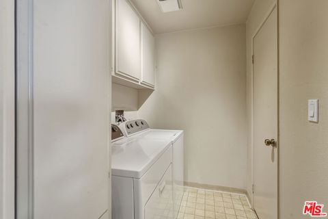 Tiny photo for 4600 Via Dolce #304, Marina Del Rey, CA 90292 (MLS # 26660113)