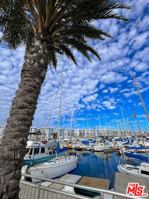 Tiny photo for 4600 Via Dolce #304, Marina Del Rey, CA 90292 (MLS # 26660113)