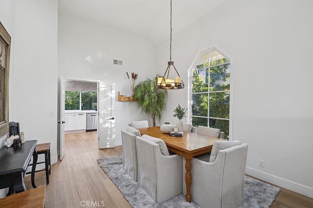 Village (TV) - Residential