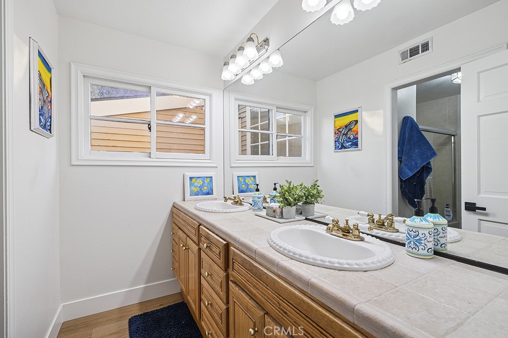 Village (TV) - Residential