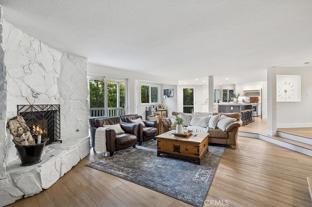 Village (TV) - Residential