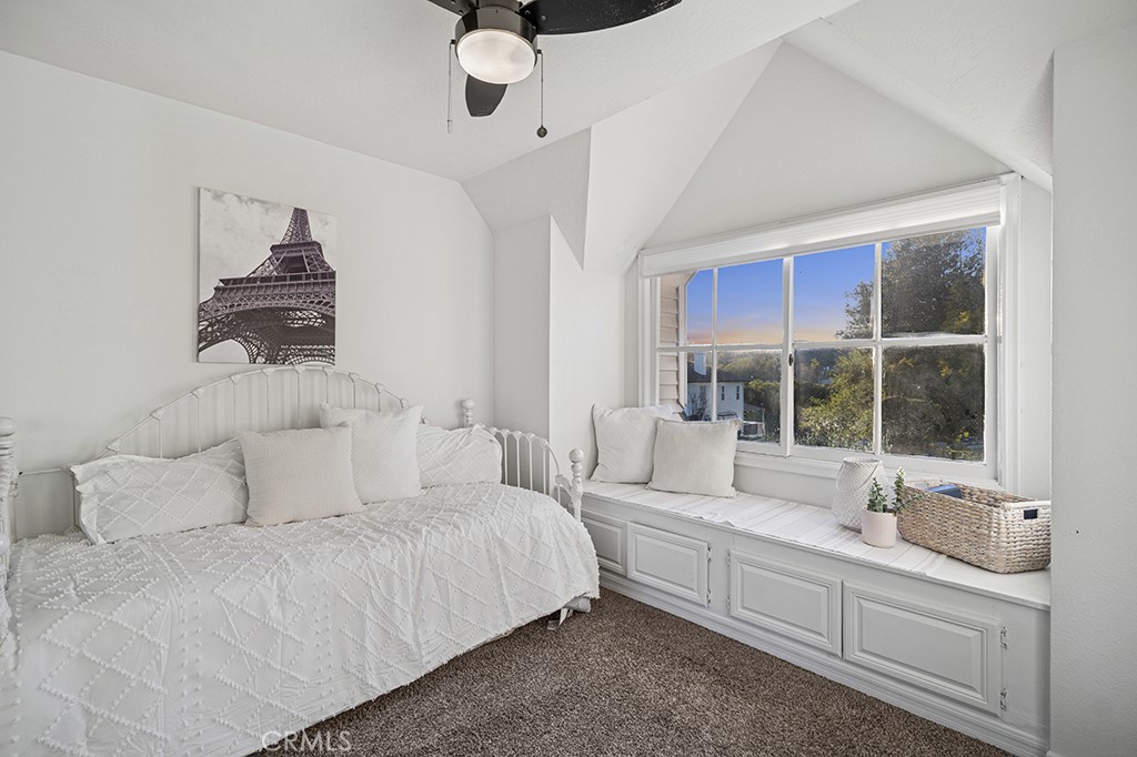 Village (TV) - Residential