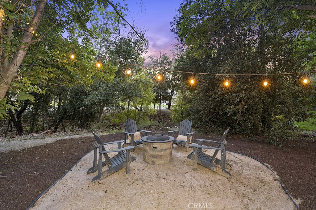 Village (TV) - Residential