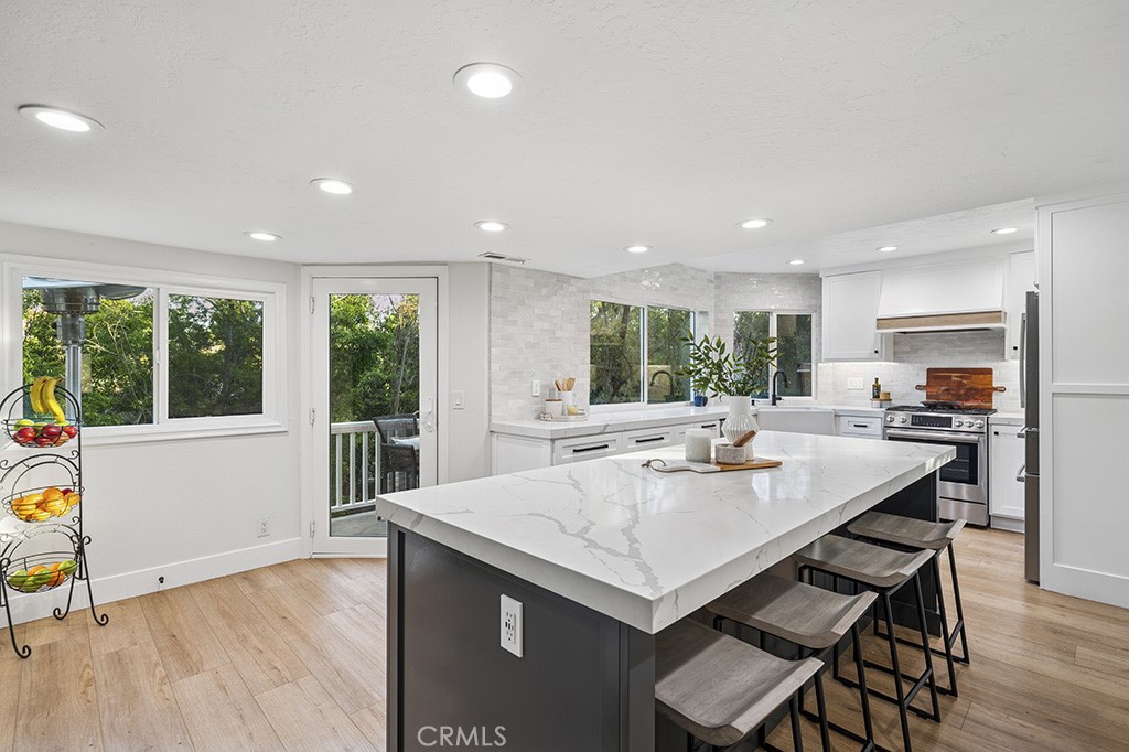 Village (TV) - Residential