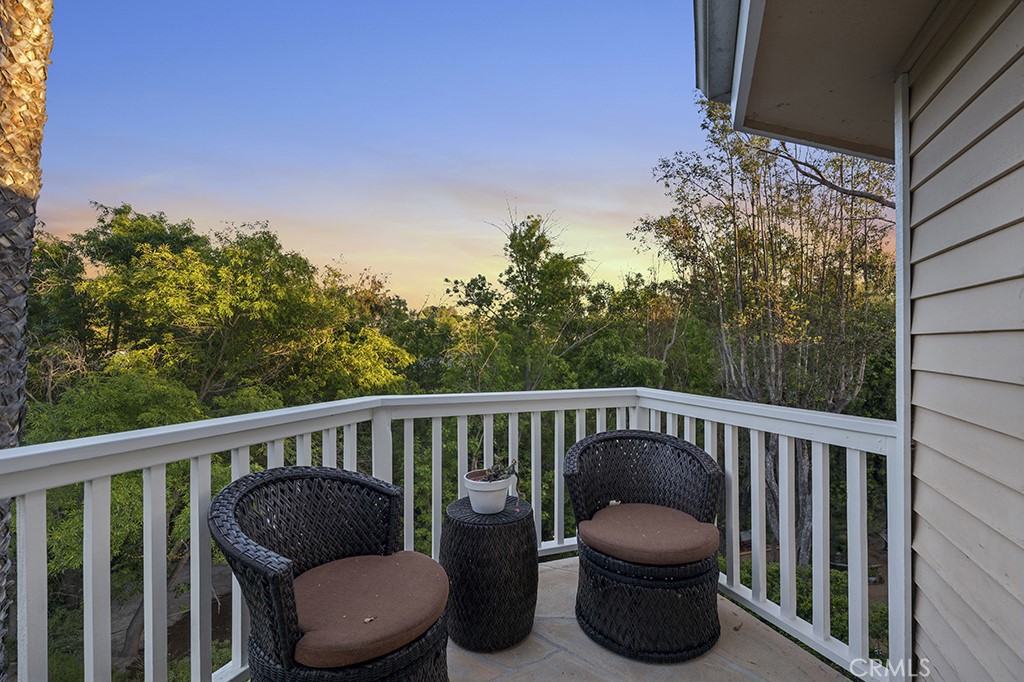 Village (TV) - Residential