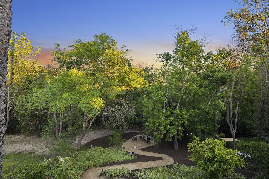 Village (TV) - Residential