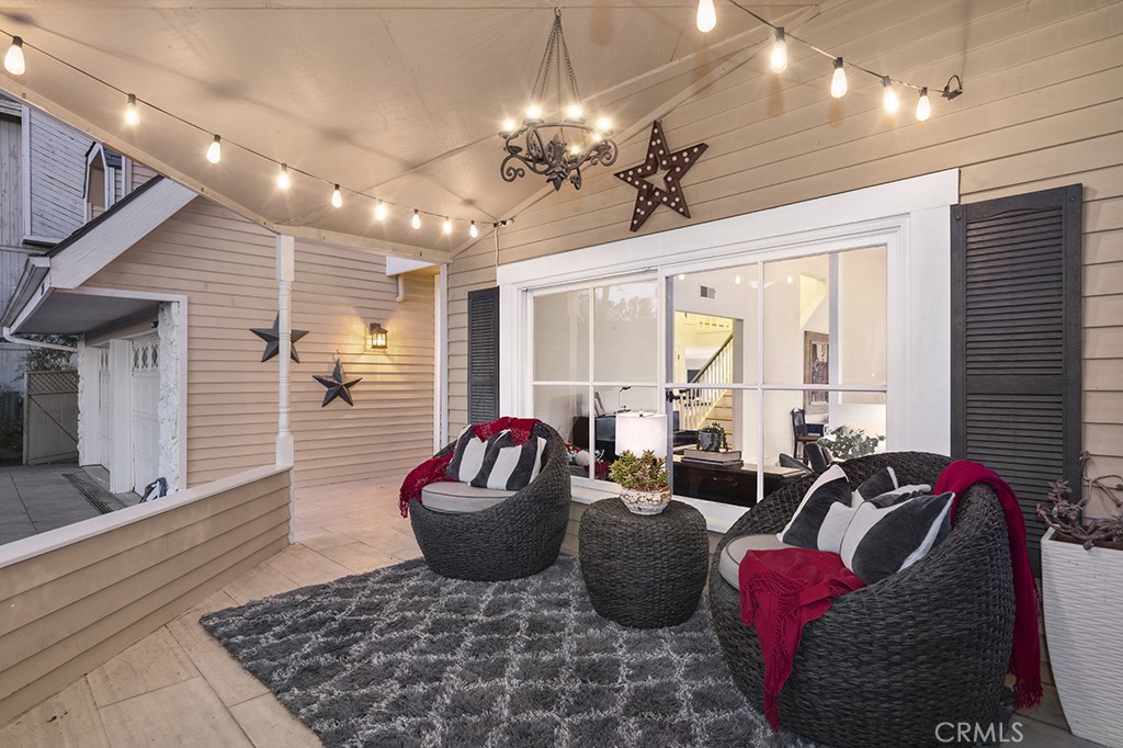 Village (TV) - Residential