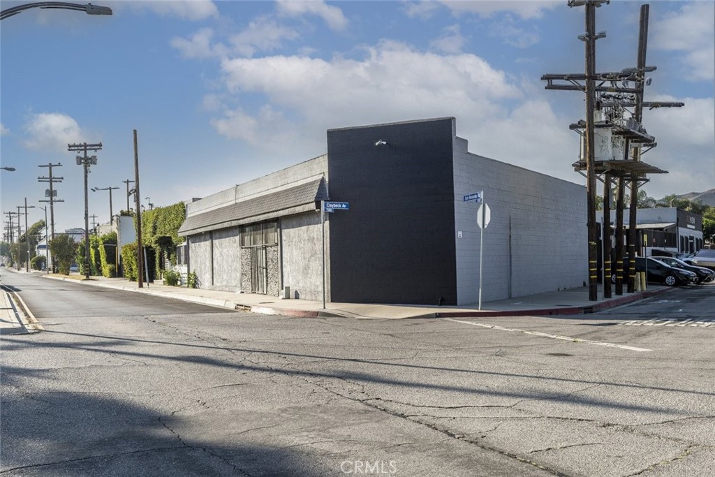 Properties 1 7400 San Fernando Road