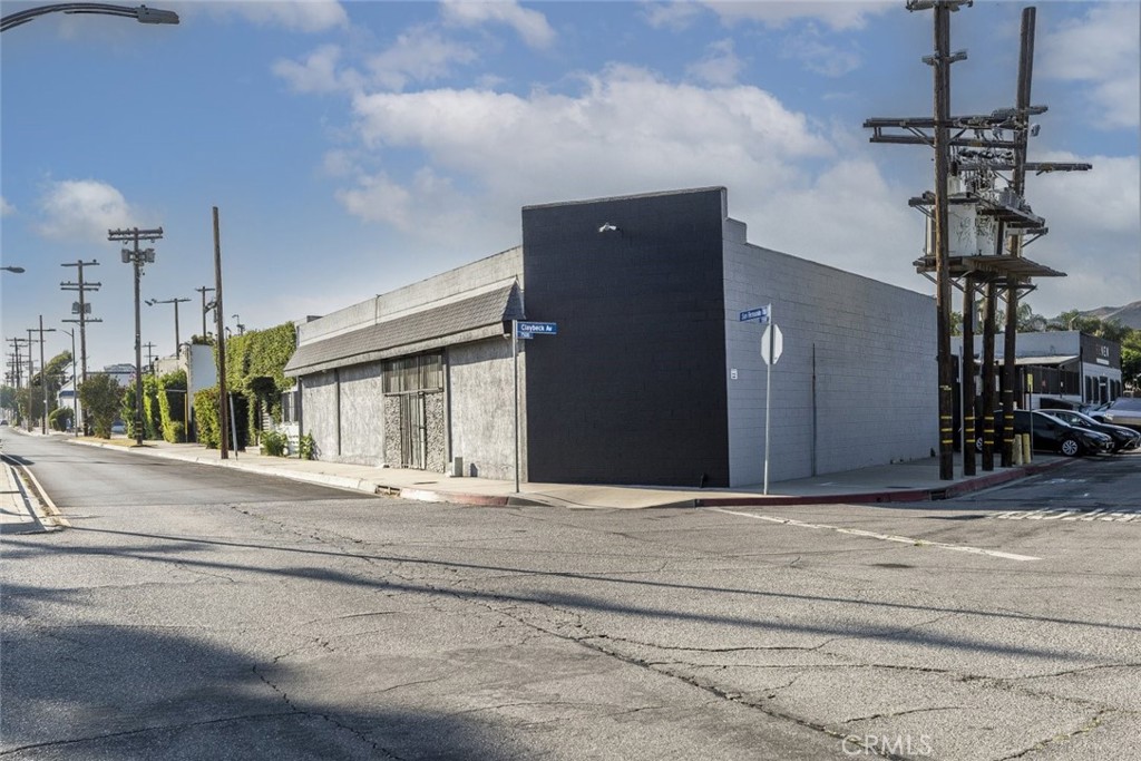 Properties 1 7400 San Fernando Road