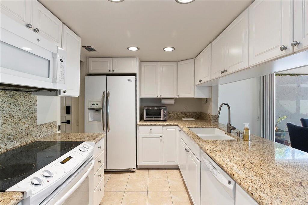 Avondale Country Clu - Residential Lease