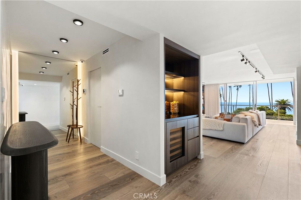 Photo of 535 Ocean Avenue #6A, Santa Monica, CA 90402 (MLS # SR25264210)