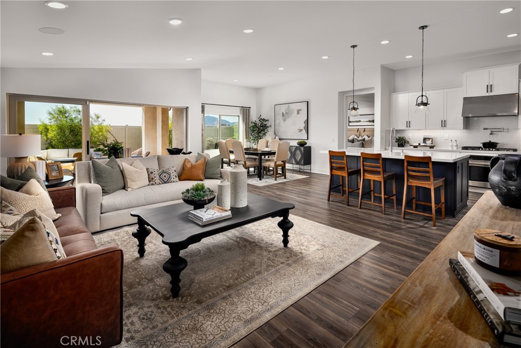 1563 Gardenview Trail