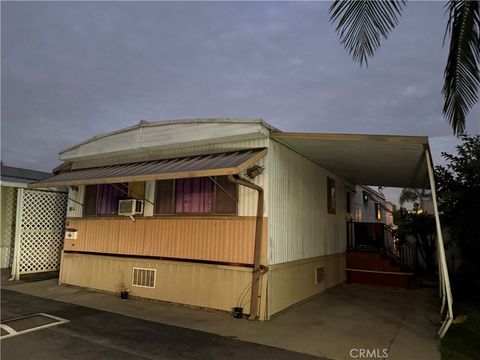 Photo of 12147 Lakeland Rd Rd #32, Santa Fe Springs, CA 90670 (MLS # DW25262270)