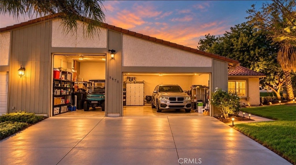 5670 Falling Leaf Lane