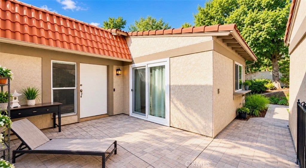 5670 Falling Leaf Lane